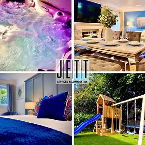  Apartment Beautiful Hot Tub In