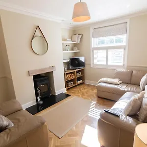  Holiday home Mulberry - Cosy 3 Bed Near Lytham Windmill